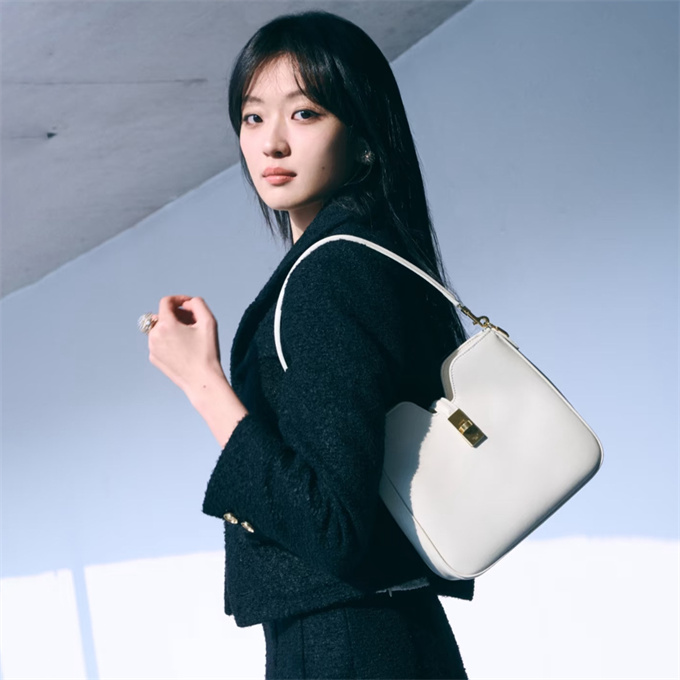 celine 16 soft hobo calfskin shoulder bag